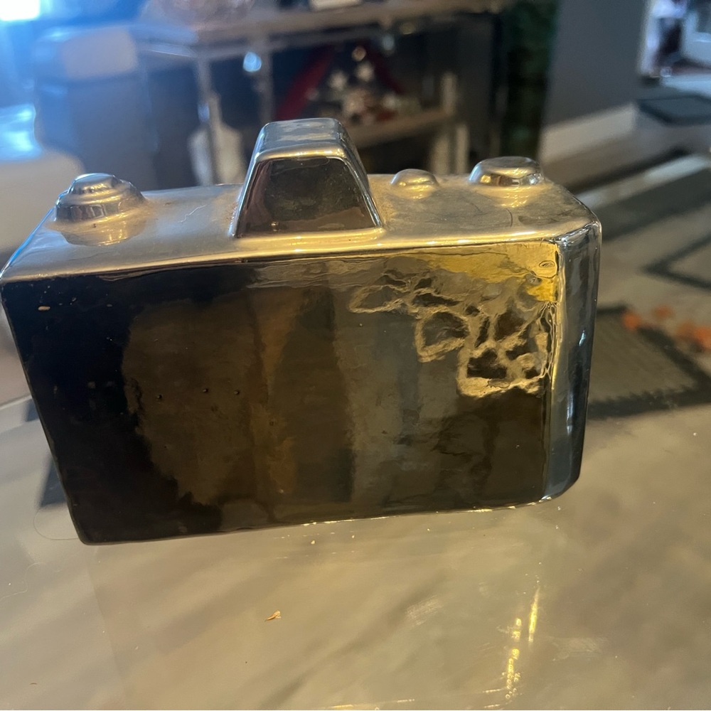 Silver Camera-Shaped Decorative Piece - Picture 3 of 4